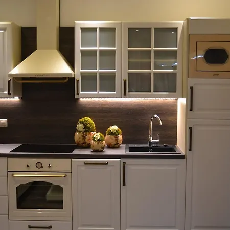 Romantika Rose11 Apartment Tale