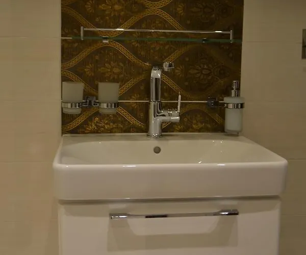 Romantika Rose11 Apartment Tale